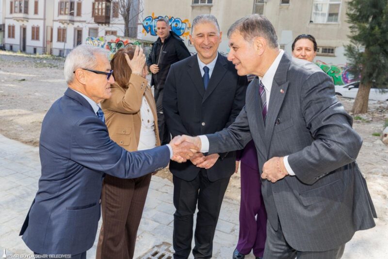 İzmir Büyükşehir Belediye Başkanı Dr. Cemil Tugay, 14 Mart Tıp