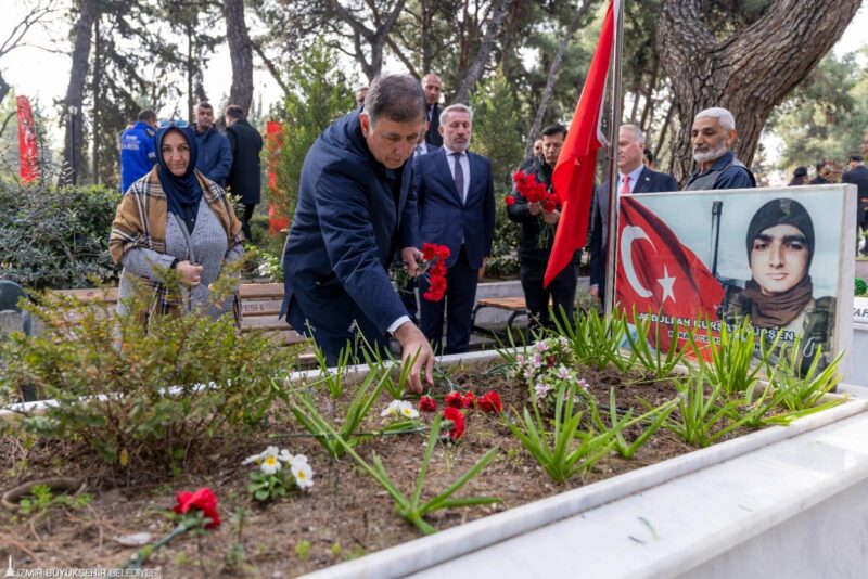 İzmir Büyükşehir Belediye Başkanı Dr. Cemil Tugay, 18 Mart Şehitleri