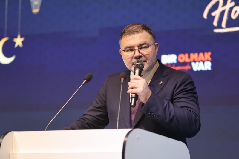 AK Parti İzmir İl Başkanlığının düzenlediği ‘Vefa İftarı ve Bayramlaşma
