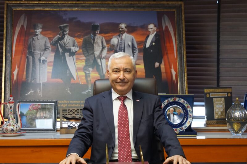 Kemalpaşa Belediye Başkanı Mehmet Türkmen, Ramazan Bayramı’nı yayımladığı yazılı bir