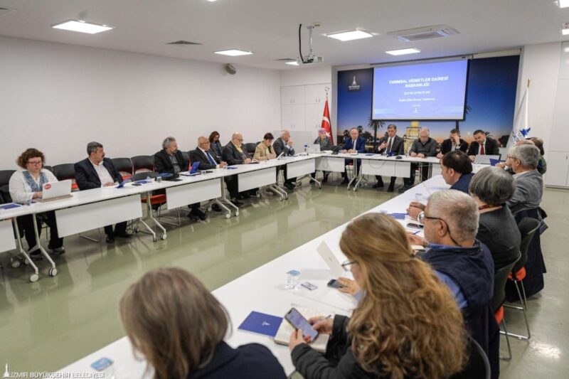 İzmir zeytininin hak ettiği yeri bulması için Büyükşehir Belediyesi öncülüğünde