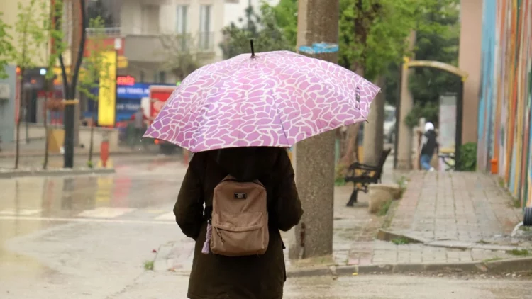 İstanbul Büyükşehir Belediyesi Afet Koordinasyon Merkezi (AKOM), haftalık hava tahmin