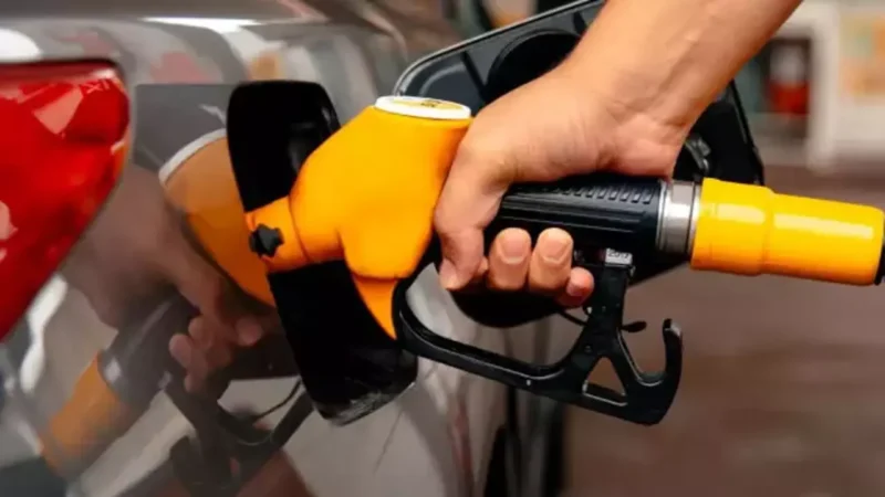 ABD ve İsrail’in İran’a yönelik saldırılarının ardından yükselen petrol fiyatlarının
