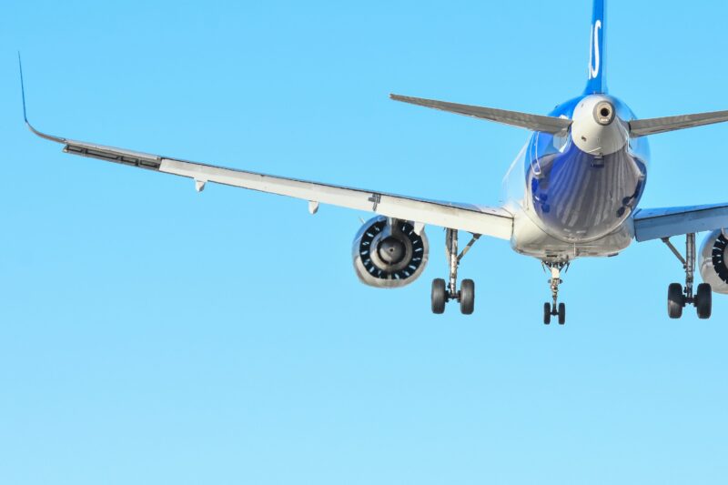Artan yakıt maliyetleri, uçak biletlerine zam olarak yansıyabilir. EasyJet CEO’su