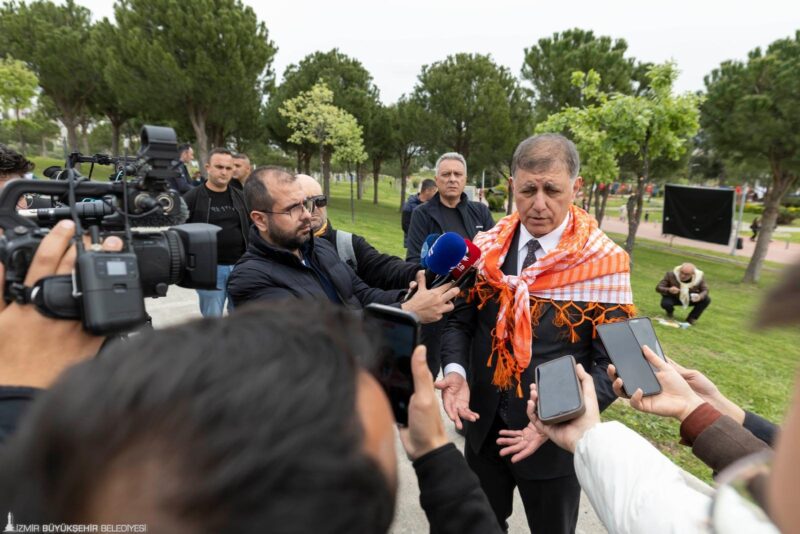 İzmir Büyükşehir Belediye Başkanı Dr. Cemil Tugay, Karşıyaka Zübeyde Hanım