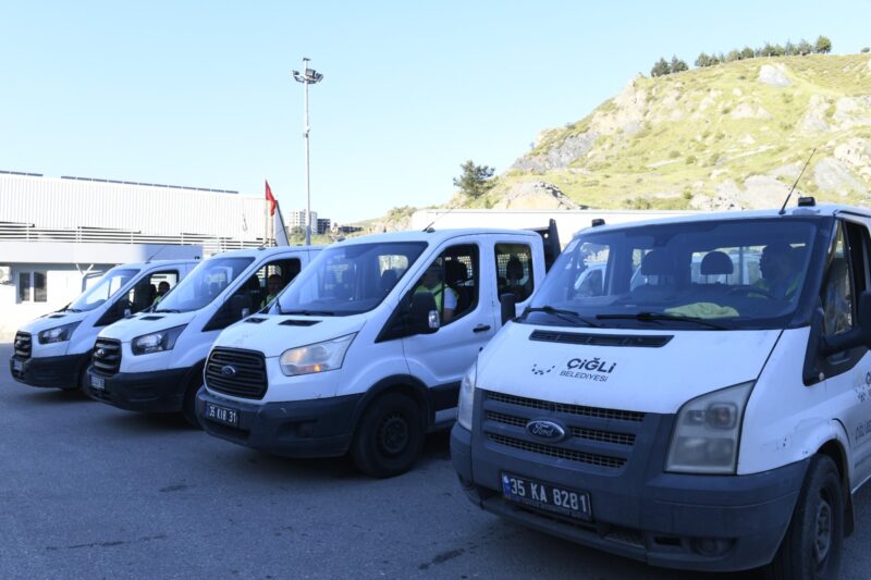 Çiğli Belediyesi, yaz aylarının yaklaşmasıyla birlikte vatandaşların en büyük sorunlarından