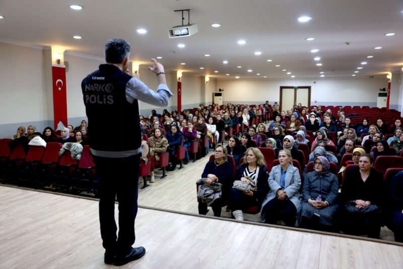 Bayraklı Belediyesi ve İzmir İl Emniyet Müdürlüğü, madde bağımlılığıyla mücadelede