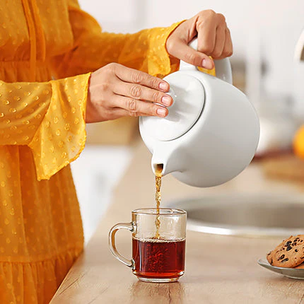 
ÇAYKUR, kuru çay fiyatlarında artışa gitti. Yapılan düzenleme kapsamında ürünlere