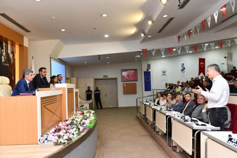 Çiğli Belediye Meclisi’nin Nisan ayı ikinci oturumu yeter sayıya ulaşılamadığı