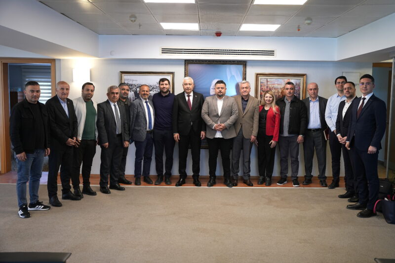 Kemalpaşa Belediyesi’nde yüzlerce emekçiyi kapsayan Toplu İş Sözleşmesi için belediye