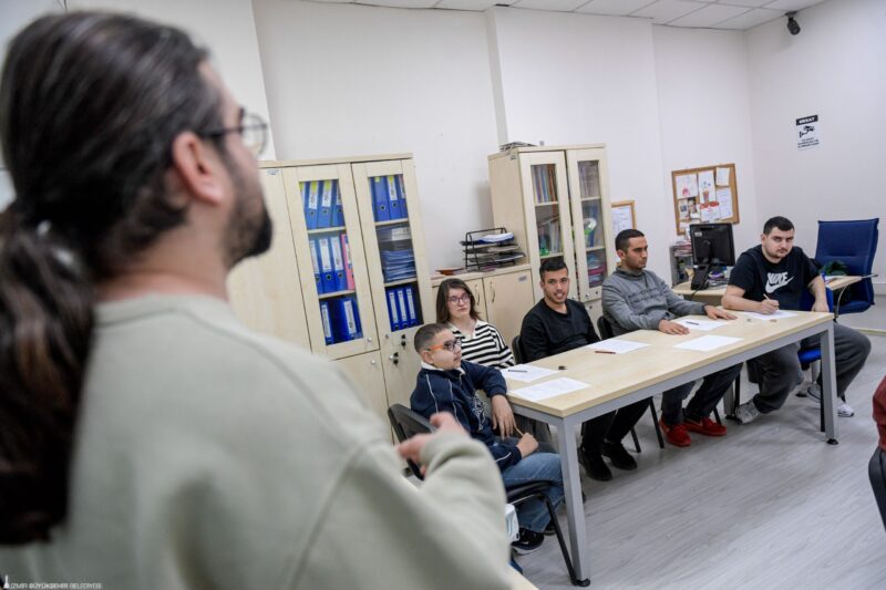 Türkiye’de ilk kez İzmir Büyükşehir Belediyesi bünyesinde kurulan Destekli İstihdam