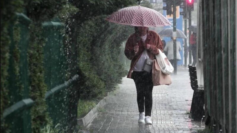 İçişleri Bakanlığı, yurt genelinde beklenen olumsuz hava koşullarına karşı peş