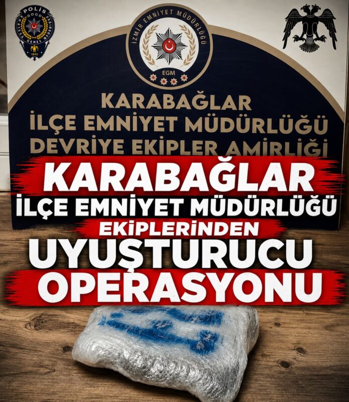 İzmir’in Karabağlar ilçesinde uyuşturucu satıcılarına yönelik düzenlenen operasyonda polis ekipleri,