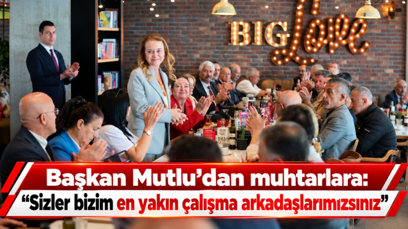 19 Ekim Muhtarlar Günü dolayısıyla Cumhuriyet Meydanı’nda düzenlenen törene katılan